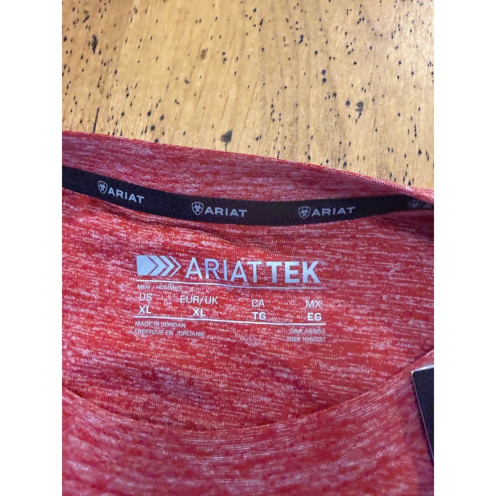 New w tags Ariat Charger XL Red Heather AriatTEK Performance Logo T-Shirt - Picture 2 of 6
